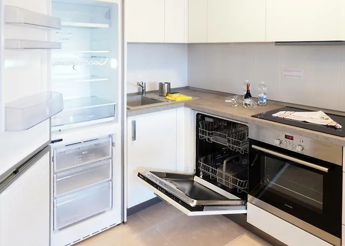 Apartament La Perla: Sea View And Pool