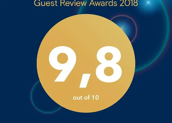 La Perla: Sea View And Pool Apartmán